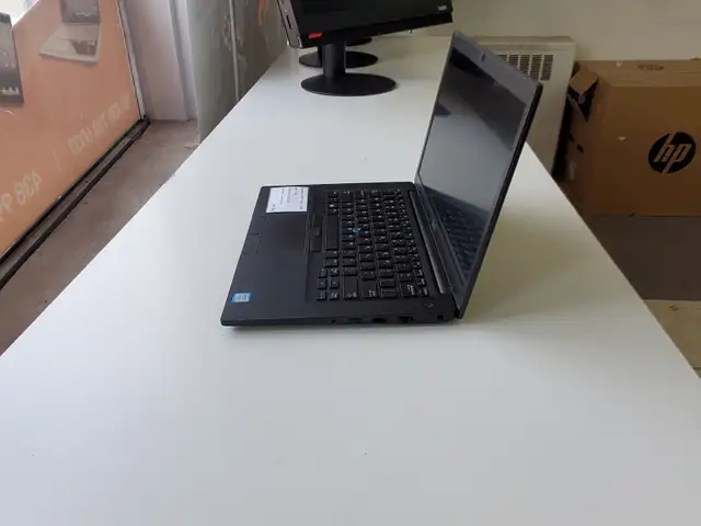 Laptop Dell Latitude 7490, cor i7-8650U,16GB,256GB,Windows 11 - Photo 2