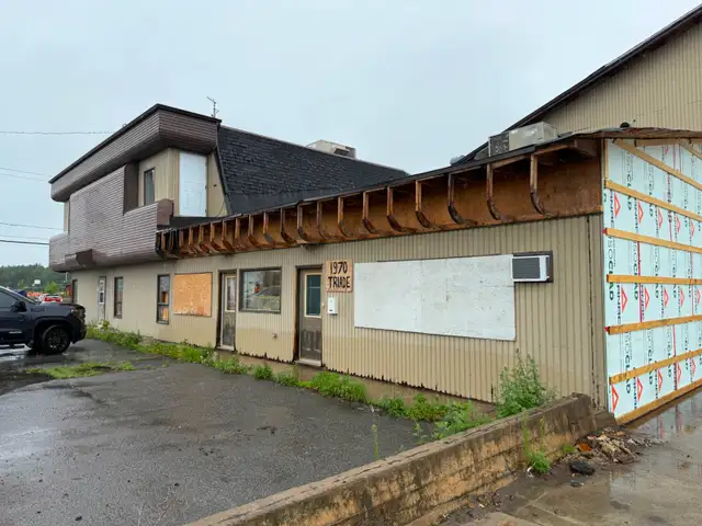 ESPACE INDUSTRIEL / BUREAUX / COMMERCIAL À LOUER – TROIS-RIVIÈRE - Photo 8