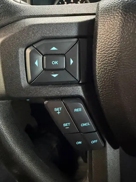 2018 Ford F 150 XLT / 4x4 / Crew Cab / r-Cam / Sync / Pro BackUp - Photo 21