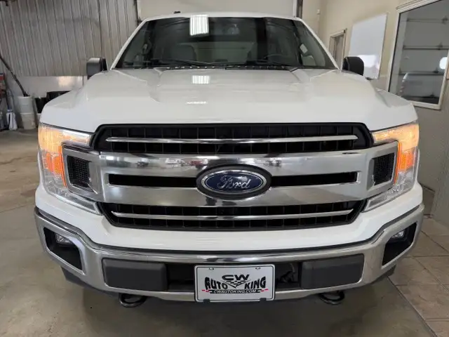 2018 Ford F 150 XLT / 4x4 / Crew Cab / r-Cam / Sync / Pro BackUp - Photo 24