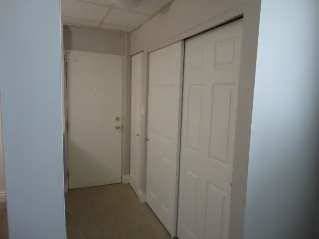 Beautiful 2-Bedroom Apartment - Available on Dec 15 - Photo 9