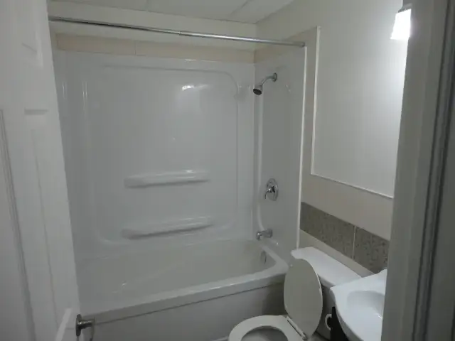 Beautiful 2-Bedroom Apartment - Available on Dec 15 - Photo 12