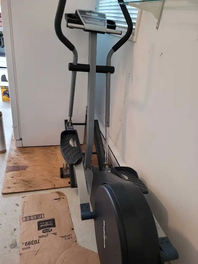 Nordic Track Elliptical Little Use $150