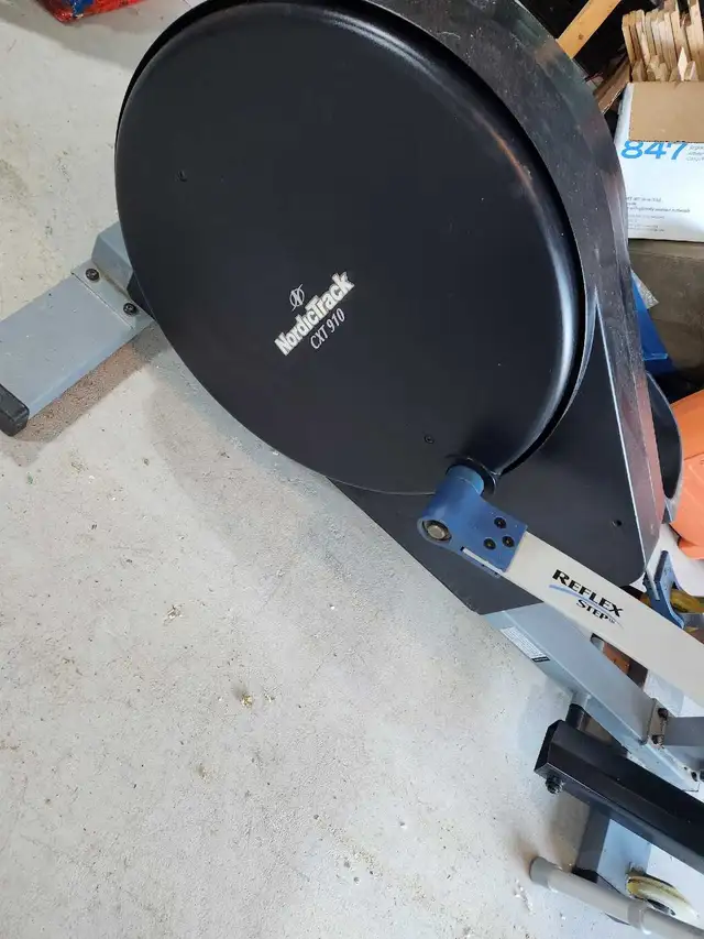Nordic Track Elliptical Little Use $150 - Photo 3