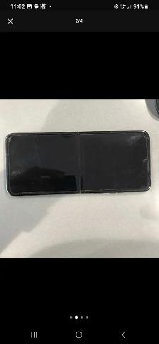 MOTOROLA RAZOR PLUS 2024 FLIP PHONE CRACKED MAIN S - Photo 2