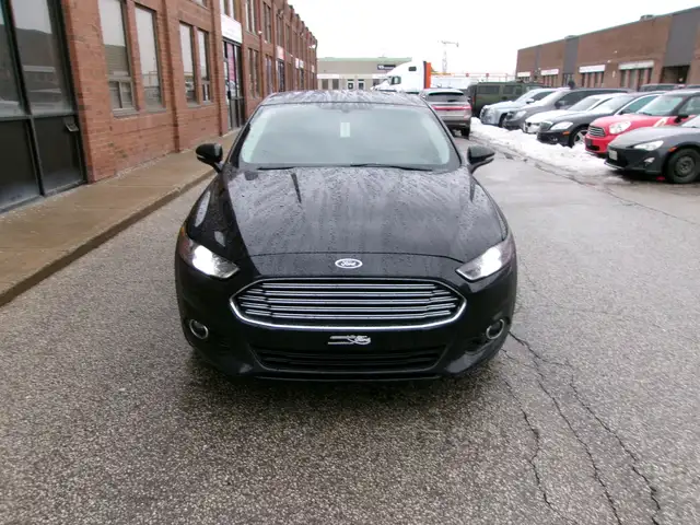 2016 Ford Fusion SE CERTIFIED | AWD | NO ACCIDENTS - Photo 2