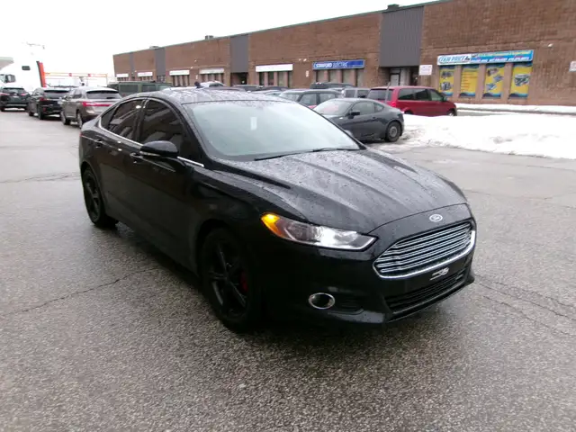 2016 Ford Fusion SE CERTIFIED | AWD | NO ACCIDENTS - Photo 3