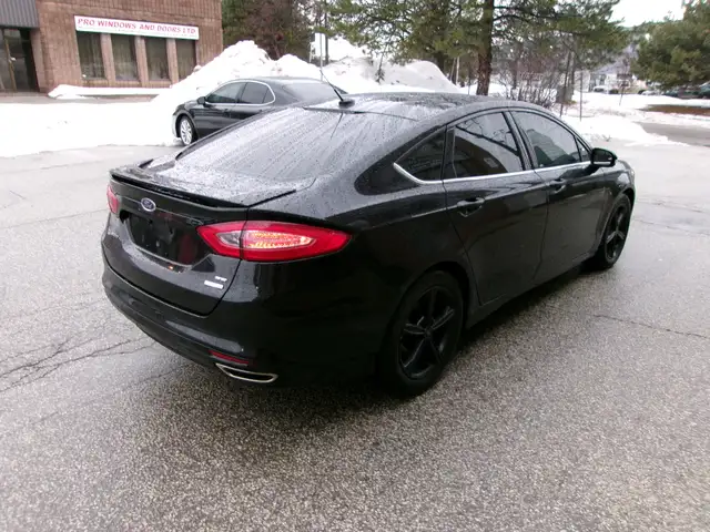 2016 Ford Fusion SE CERTIFIED | AWD | NO ACCIDENTS - Photo 4