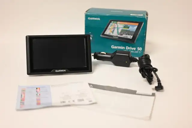 GPS Garmin Model Drive 50 LM USA and CAN 5' screen USED good