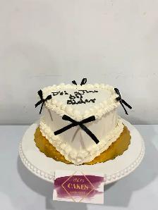 heart vintage cake with mini bows  Milton bakery - Photo 3