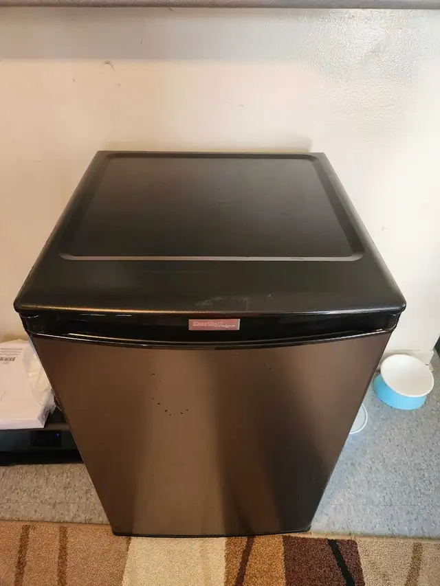 EXTRA LARGE 4.4 CFT FRIDGE BOWMANVILLE - Photo 5