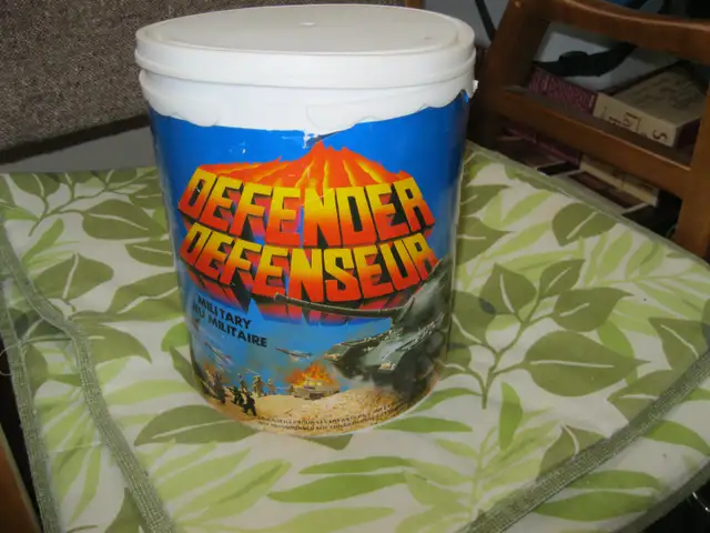 DEFENDER Military Game - Photo 2