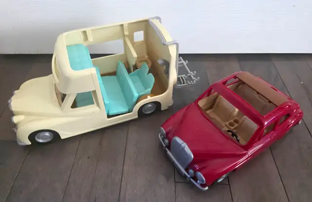 Calico Critters Collection perfect condition house shops  cars$ - Photo 9