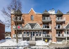 Condo à Montréal avec garage privé et 1 stationnement