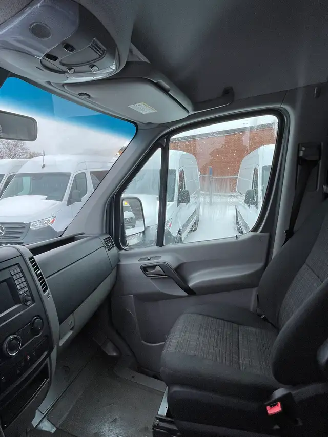 2016 Mercedes-Benz Sprinter 2500 170-in. WB - Photo 19