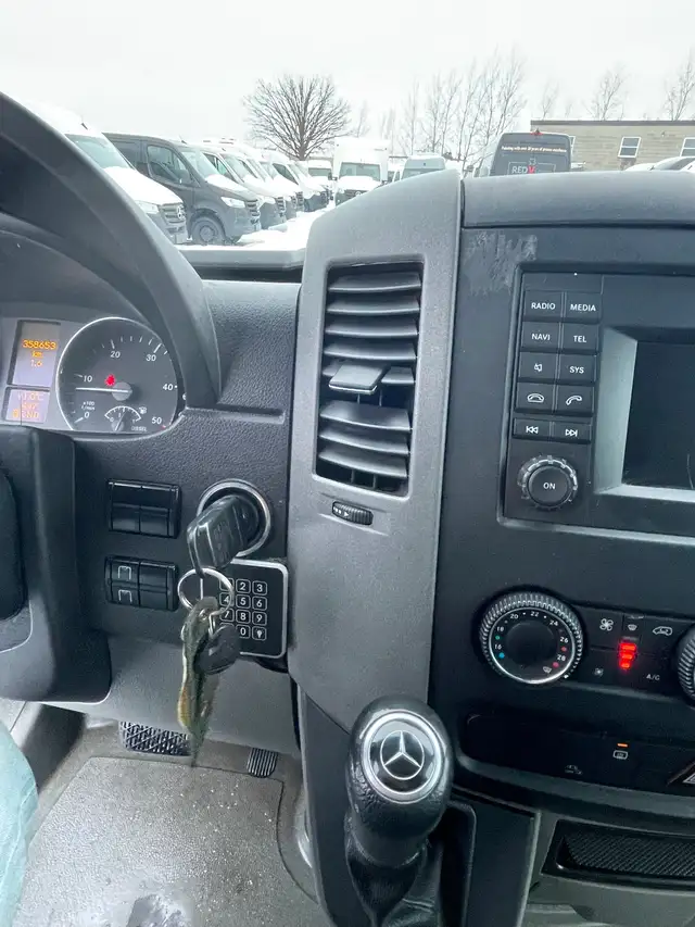 2016 Mercedes-Benz Sprinter 2500 170-in. WB - Photo 20