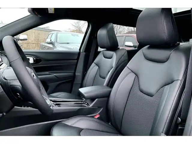 2026 Jeep Compass ALTITUDE Sun & Sound & Conv Grp 4x4 - Photo 9