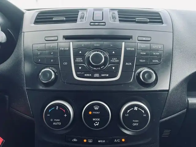 2012 Mazda MAZDA5 4dr Wagon - Photo 16