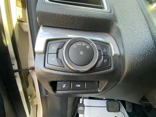 2016 Ford Explorer Sport - DUAL SUNROOFS, REAR ENTERTAINMENT, HE - Photo 11