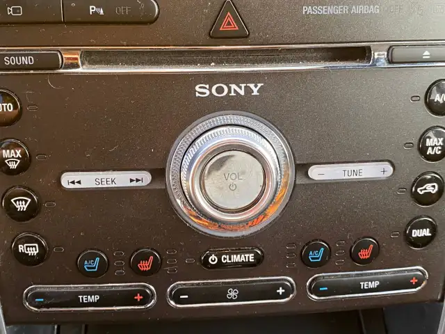 2016 Ford Explorer Sport - DUAL SUNROOFS, REAR ENTERTAINMENT, HE - Photo 18