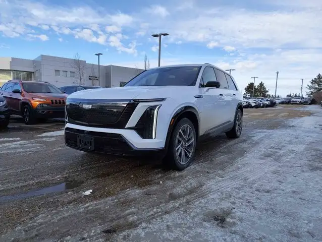 2026 Cadillac VISTIQ Sport AWD - Photo 4