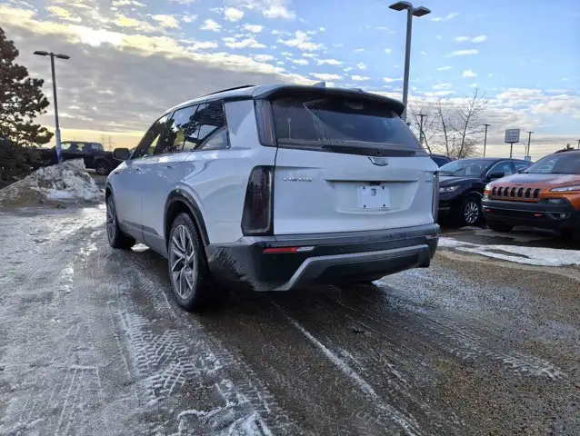 2026 Cadillac VISTIQ Sport AWD - Photo 5