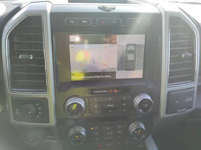 2020 Ford F-150 4x4 Lariat 4dr SuperCrew 5.5 ft. SB - Photo 20