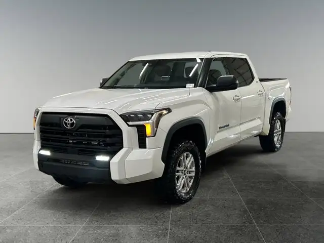 2024 Toyota Tundra SR / 4WD