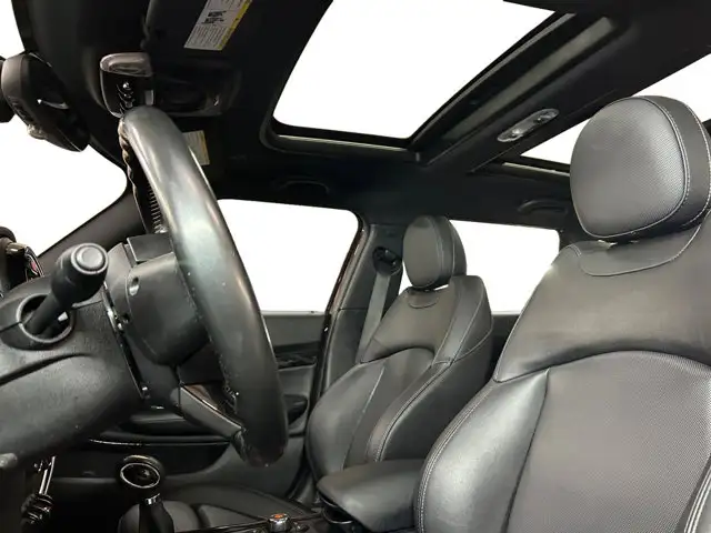 2016 MINI Cooper Clubman - Photo 14