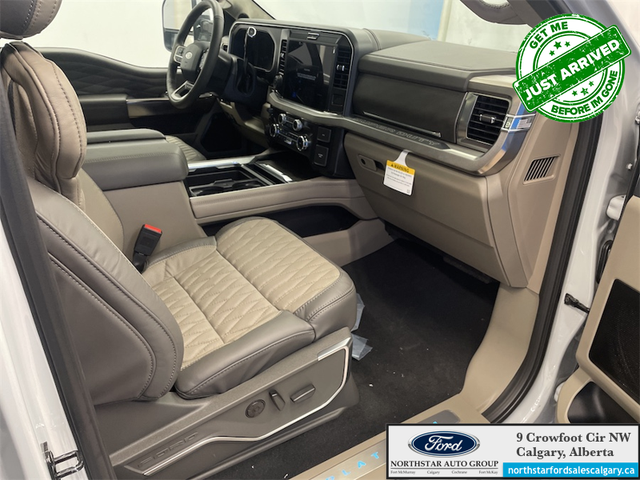 2026 Ford F-350 Super Duty Platinum - Photo 13