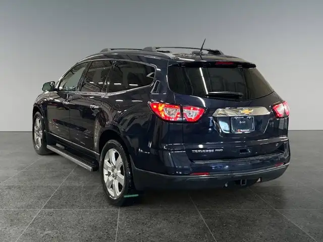 2017 Chevrolet Traverse LT / AWD - Photo 4