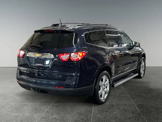 2017 Chevrolet Traverse LT / AWD - Photo 7