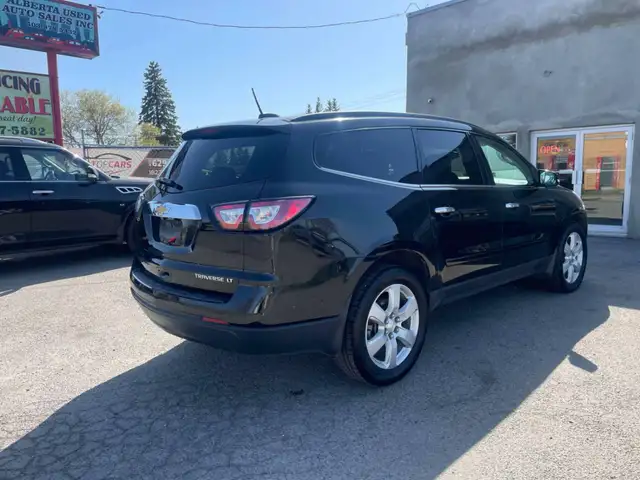 2016 Chevrolet Traverse LT - Photo 5