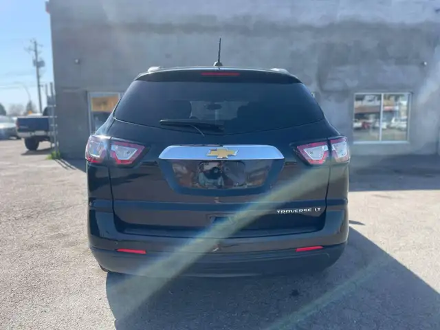 2016 Chevrolet Traverse LT - Photo 6