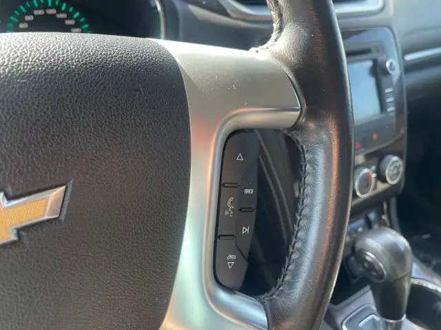 2016 Chevrolet Traverse LT - Photo 11