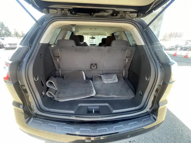 2016 Chevrolet Traverse LT - Photo 19