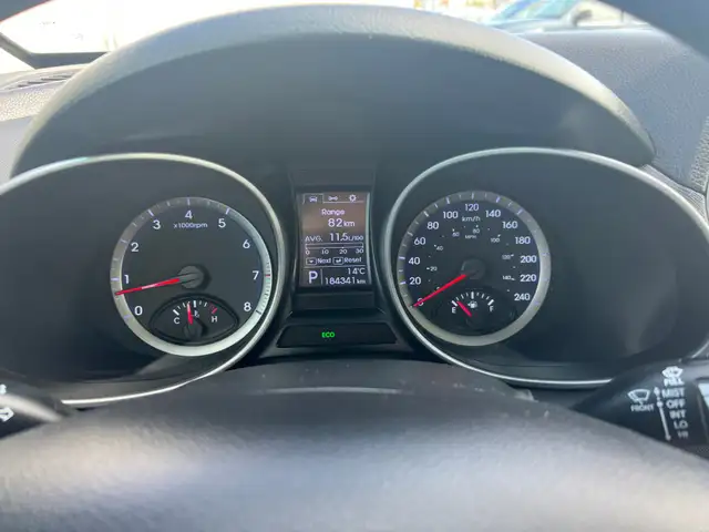 2013 Hyundai Santa Fe AWD 4dr 3.3L Auto XL Luxury - Photo 11