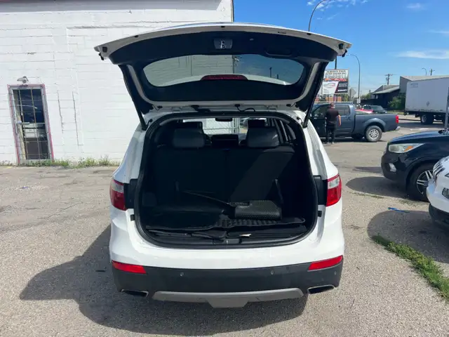 2013 Hyundai Santa Fe AWD 4dr 3.3L Auto XL Luxury - Photo 17