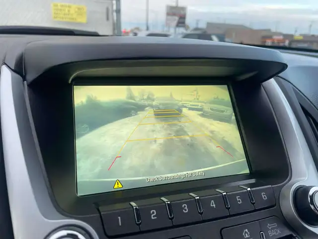 2017 Chevrolet Equinox LS - Photo 11