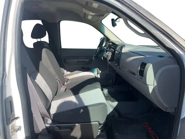 2009 GMC Sierra 2500HD - Photo 14