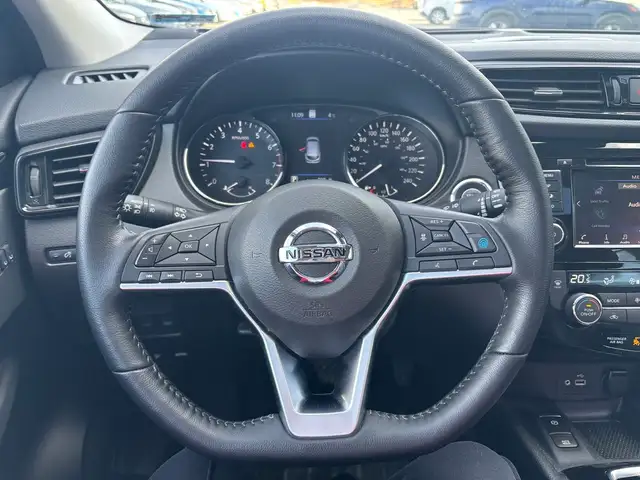 2023 Nissan Qashqai SL Premium AWD • 360 Camera • Leather - Photo 19