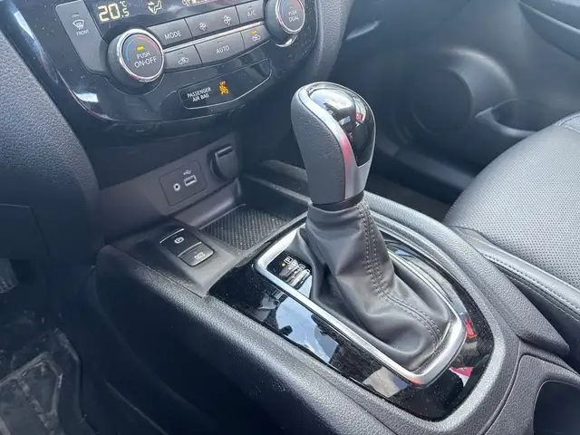 2023 Nissan Qashqai SL Premium AWD • 360 Camera • Leather - Photo 23