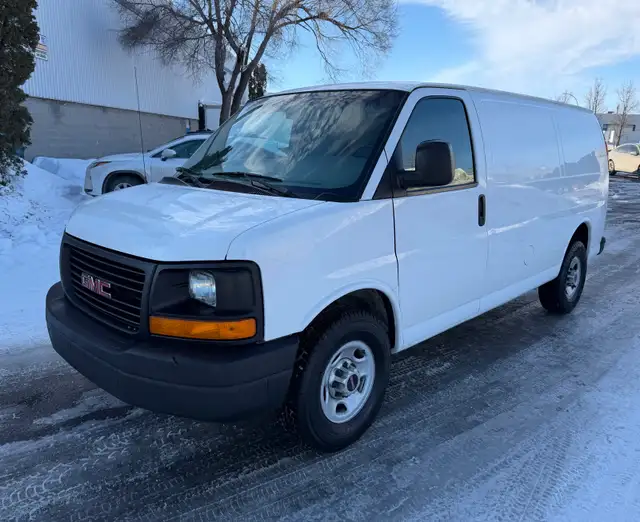 2011 GMC Savana Van 2500 Propre