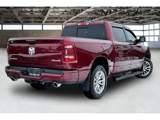 2023 Ram 1500 Laramie Sport | Vented Leather | Panoroof | 4X4 - Photo 2