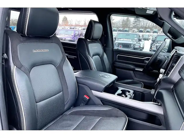 2023 Ram 1500 Laramie Sport | Vented Leather | Panoroof | 4X4 - Photo 7
