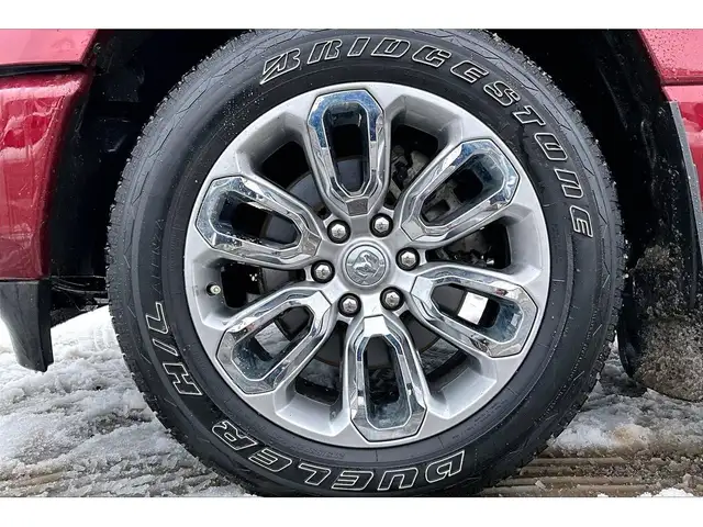 2023 Ram 1500 Laramie Sport | Vented Leather | Panoroof | 4X4 - Photo 8