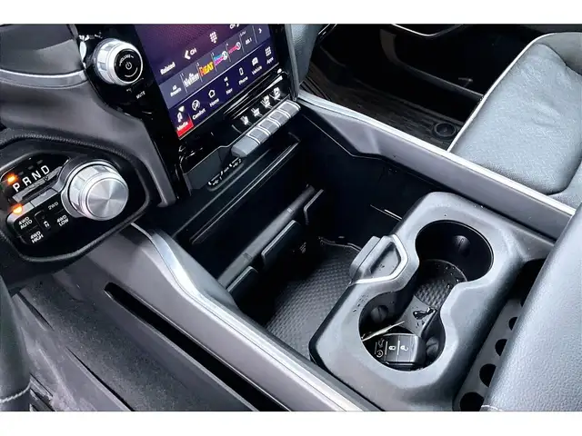 2023 Ram 1500 Laramie Sport | Vented Leather | Panoroof | 4X4 - Photo 14