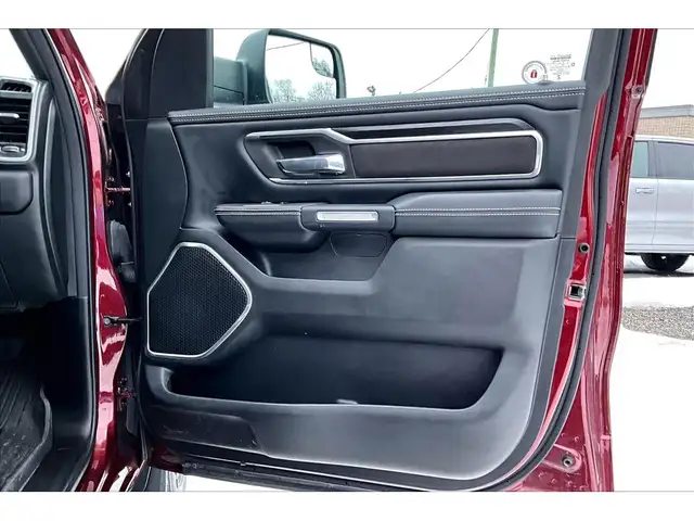2023 Ram 1500 Laramie Sport | Vented Leather | Panoroof | 4X4 - Photo 19