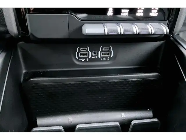 2023 Ram 1500 Laramie Sport | Vented Leather | Panoroof | 4X4 - Photo 24