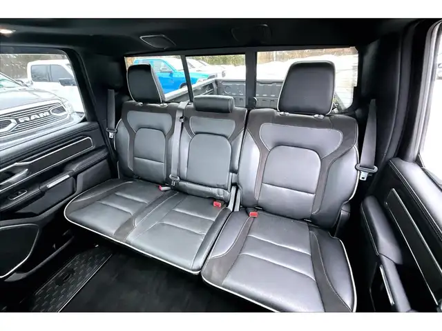 2023 Ram 1500 Laramie Sport | Vented Leather | Panoroof | 4X4 - Photo 26